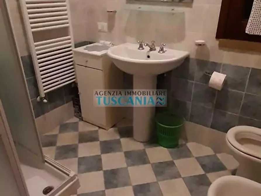 Immagine 8 di Appartamento in vendita  a Casale Marittimo