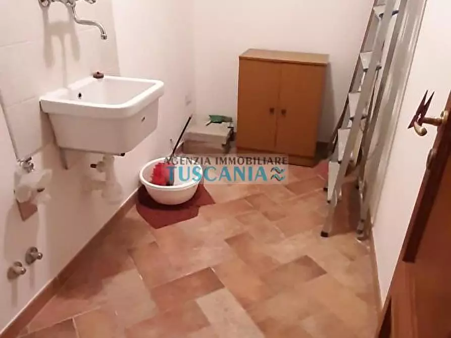 Immagine 18 di Appartamento in vendita  a Casale Marittimo