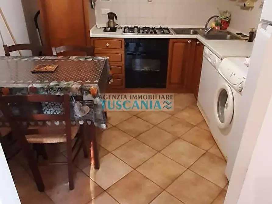 Immagine 5 di Appartamento in vendita  a Casale Marittimo