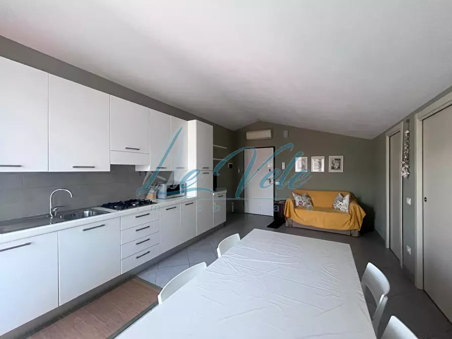 Immagine 4 di Mansarda in vendita  a Massa