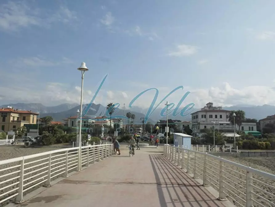 Immagine 8 di Mansarda in vendita  a Massa