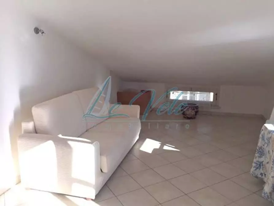 Immagine 15 di Mansarda in vendita  a Massa