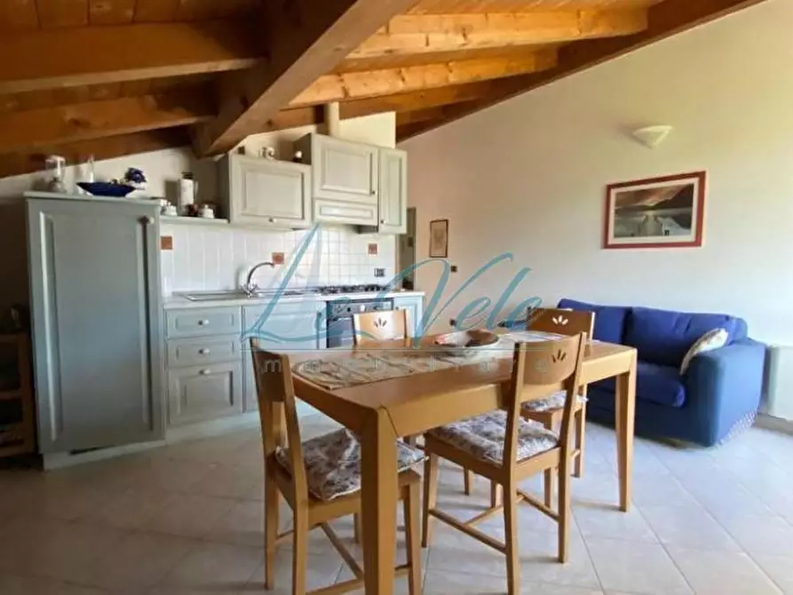 Immagine 8 di Mansarda in vendita  a Massa