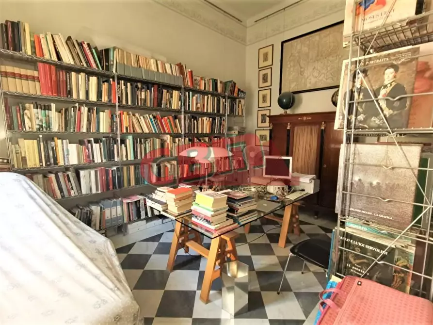 Immagine 11 di Appartamento in vendita  a Livorno