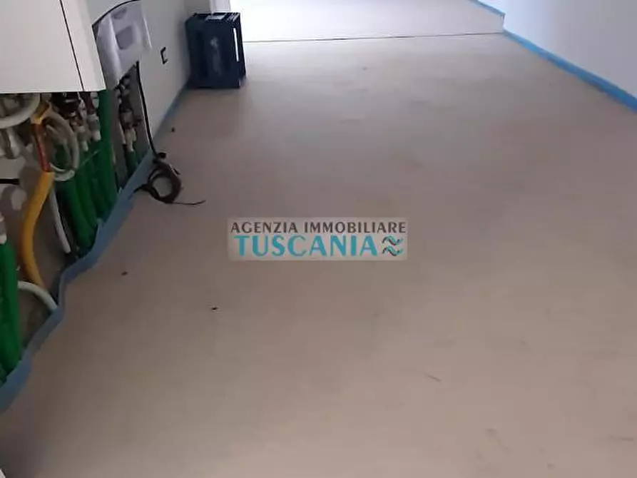 Immagine 22 di Casa trifamiliare in vendita  a Cecina