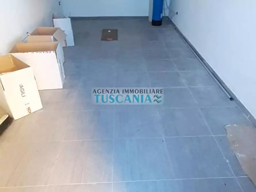 Immagine 30 di Casa trifamiliare in vendita  a Cecina