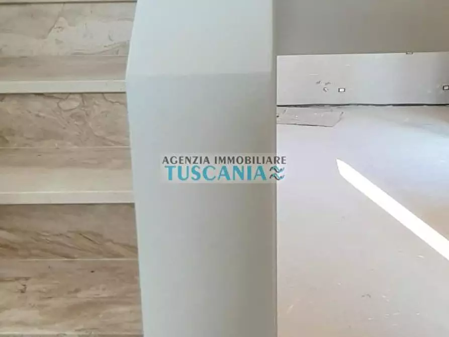 Immagine 31 di Casa trifamiliare in vendita  a Cecina