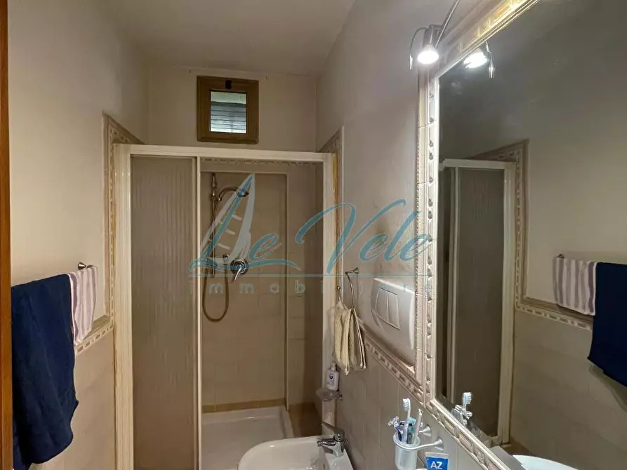 Immagine 16 di Casa indipendente in vendita  a Massa