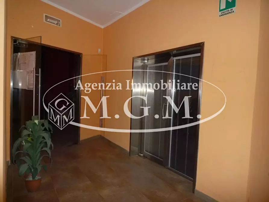 Immagine 4 di Locale commerciale in affitto  a Castelfranco Di Sotto