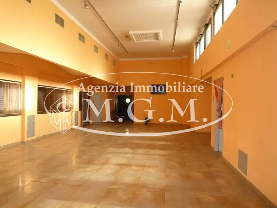 Immagine 20 di Locale commerciale in affitto  a Castelfranco Di Sotto