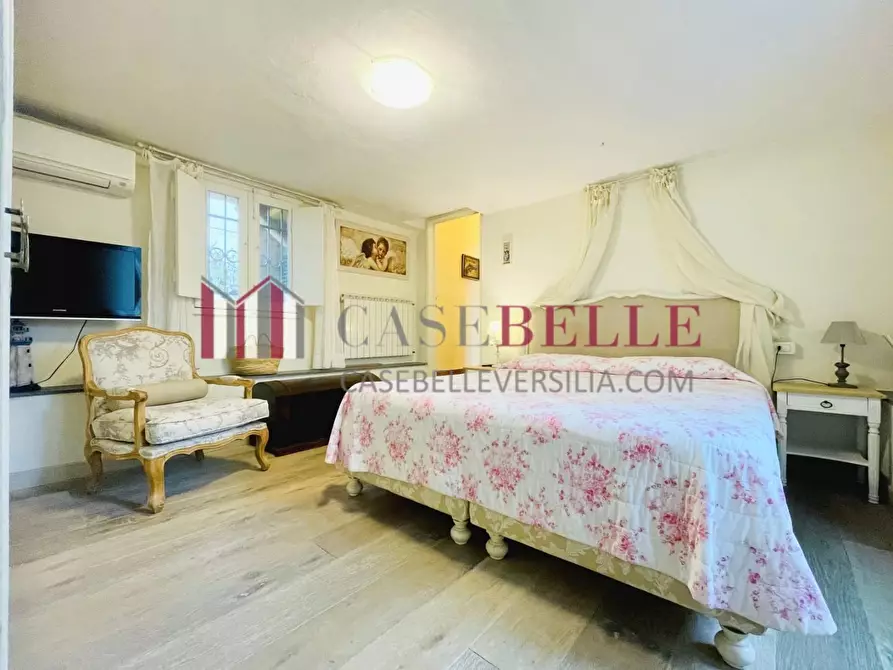 Immagine 30 di Casa indipendente in affitto  a Forte Dei Marmi