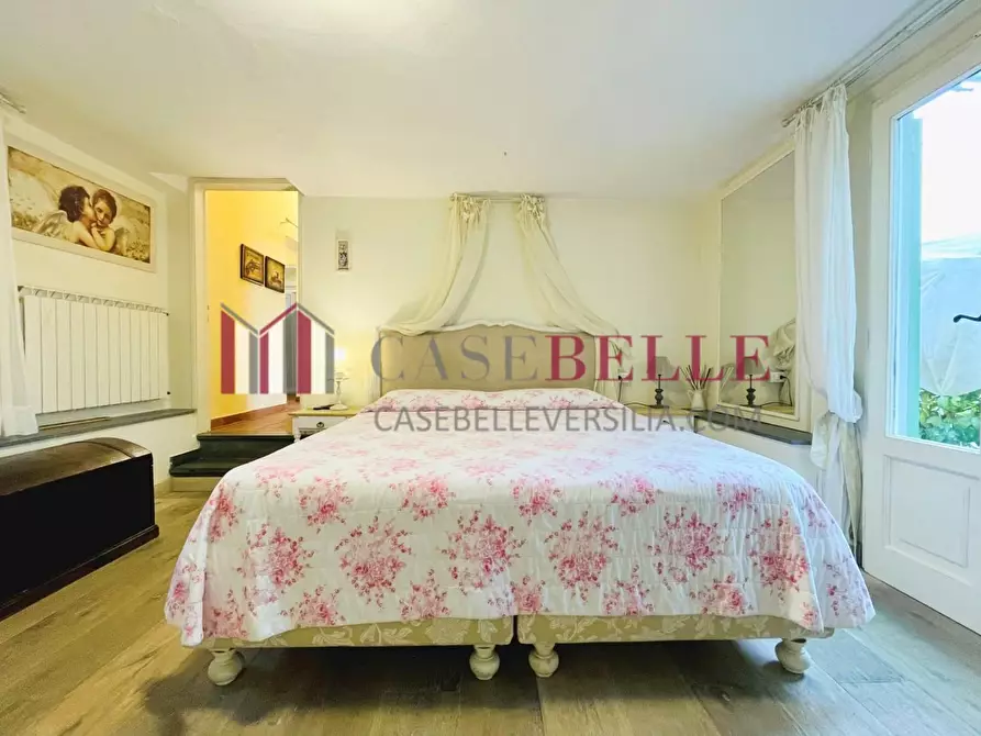 Immagine 31 di Casa indipendente in affitto  a Forte Dei Marmi