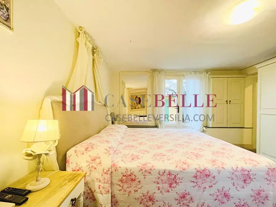 Immagine 25 di Casa indipendente in affitto  a Forte Dei Marmi