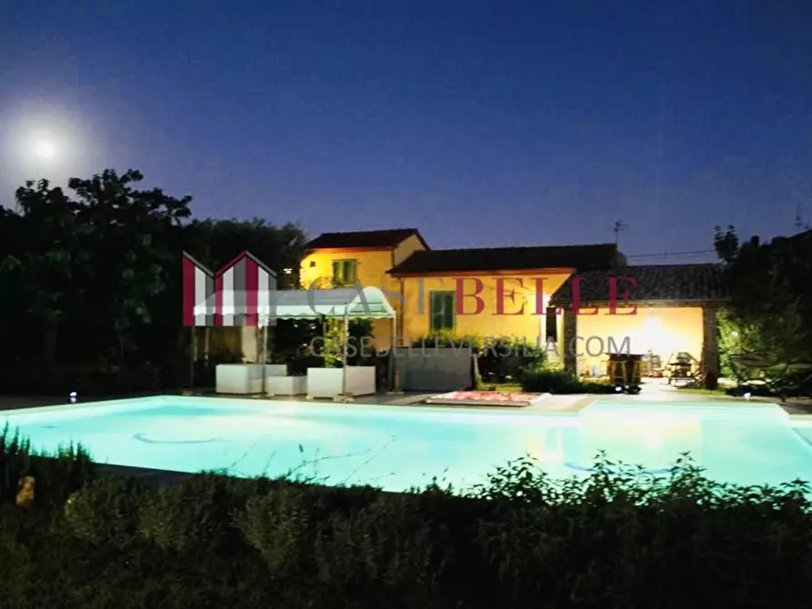 Immagine 49 di Casa indipendente in affitto  a Forte Dei Marmi