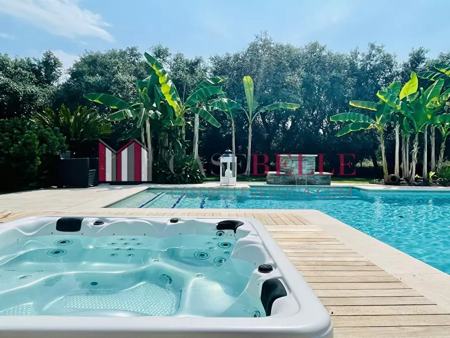 Immagine 2 di Casa indipendente in affitto  a Forte Dei Marmi