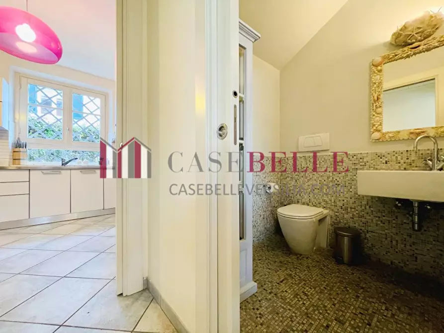 Immagine 18 di Casa indipendente in affitto  a Forte Dei Marmi