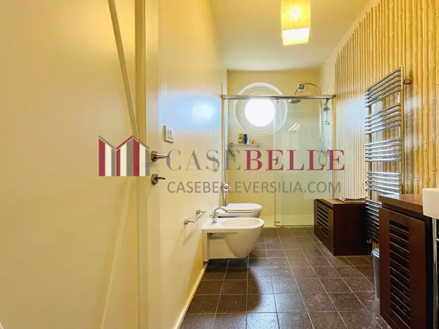 Immagine 41 di Casa indipendente in affitto  a Forte Dei Marmi