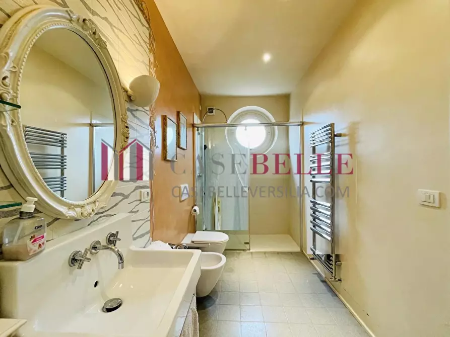 Immagine 55 di Casa indipendente in affitto  a Forte Dei Marmi