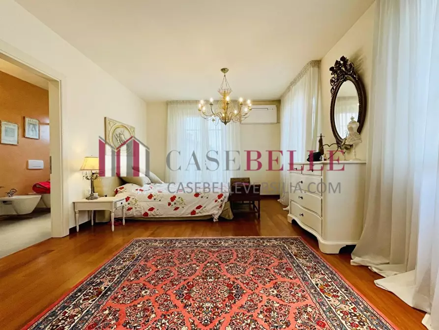 Immagine 52 di Casa indipendente in affitto  a Forte Dei Marmi