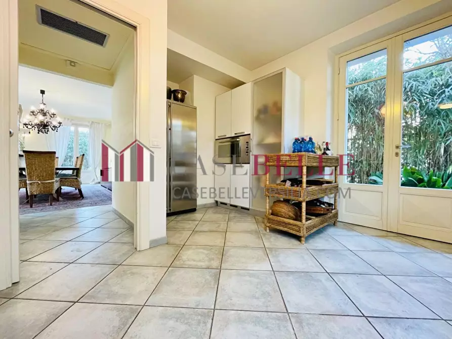 Immagine 22 di Casa indipendente in affitto  a Forte Dei Marmi