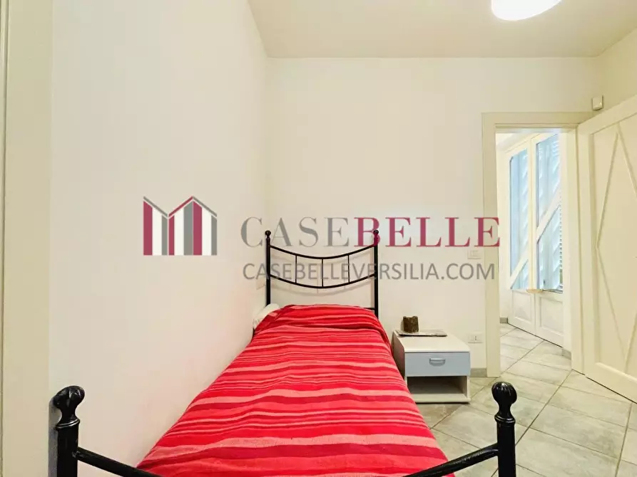 Immagine 26 di Casa indipendente in affitto  a Forte Dei Marmi