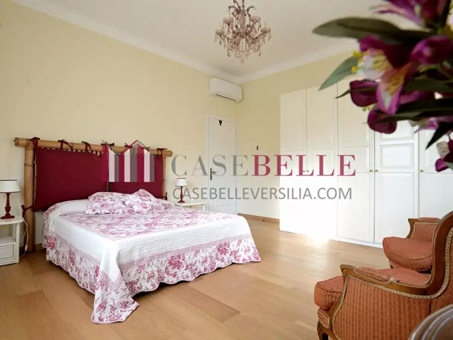 Immagine 5 di Villa in affitto  a Forte Dei Marmi