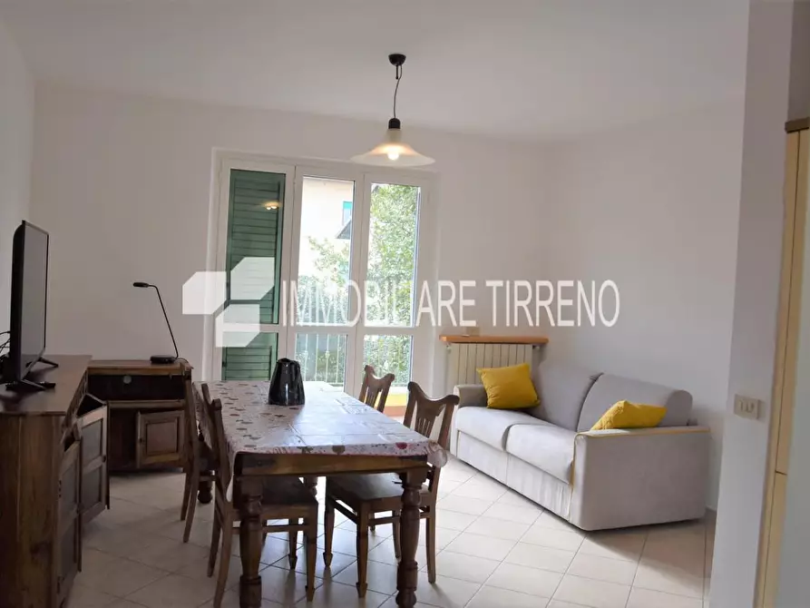Immagine 8 di Appartamento in affitto  a Massa