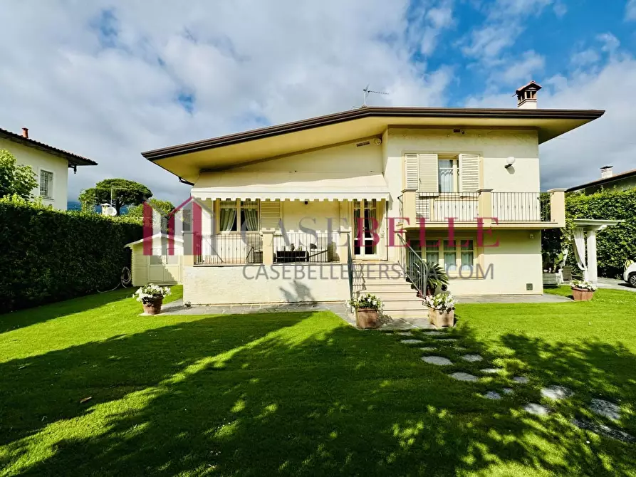 Immagine 53 di Villa in affitto  a Forte Dei Marmi