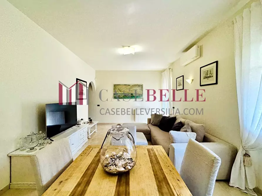 Immagine 8 di Villa in affitto  a Forte Dei Marmi