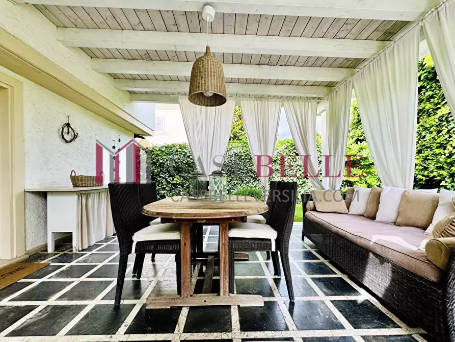 Immagine 3 di Villa in affitto  a Forte Dei Marmi