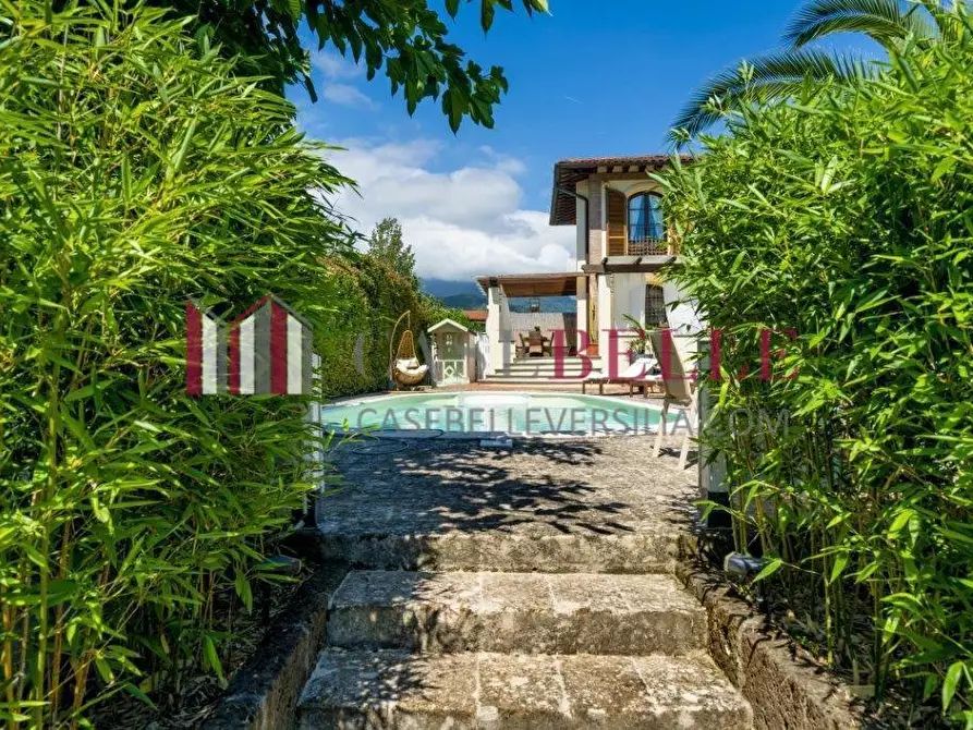 Immagine 74 di Casa bifamiliare in affitto  a Seravezza