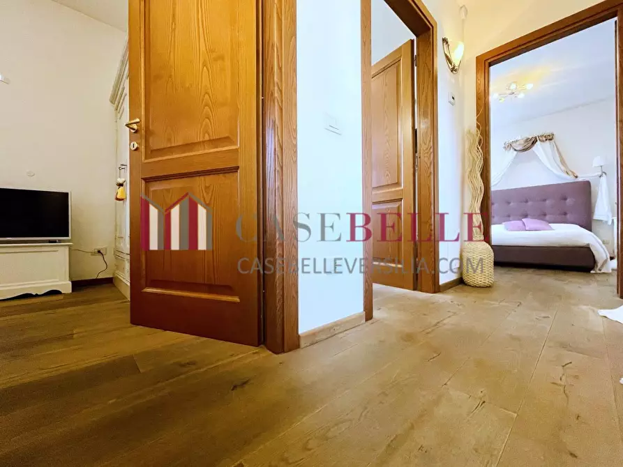 Immagine 18 di Casa bifamiliare in affitto  a Seravezza