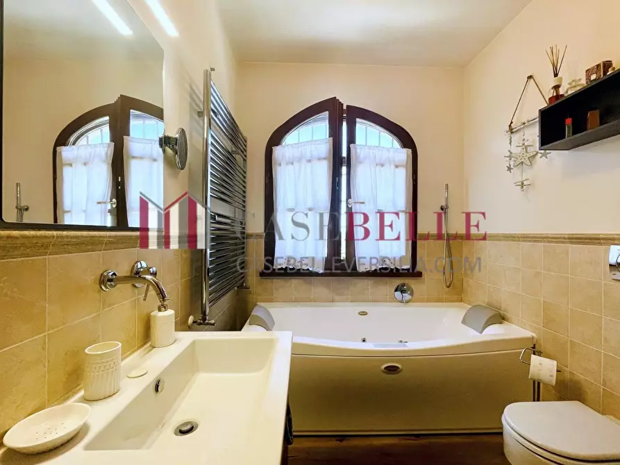 Immagine 25 di Casa bifamiliare in affitto  a Seravezza