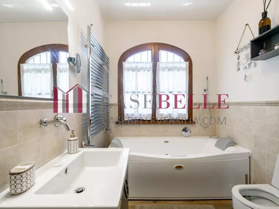 Immagine 67 di Casa bifamiliare in affitto  a Seravezza