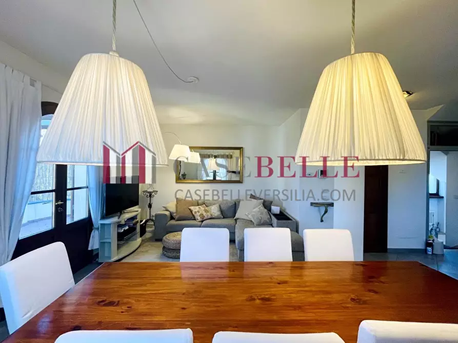 Immagine 11 di Casa bifamiliare in affitto  a Seravezza