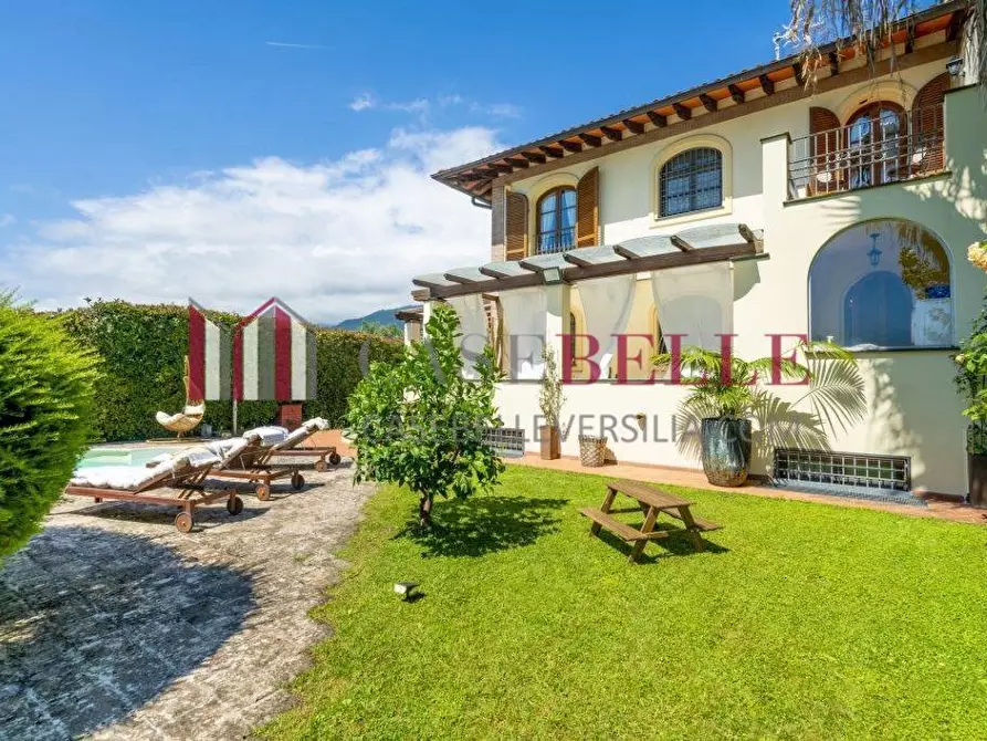 Immagine 71 di Casa bifamiliare in affitto  a Seravezza