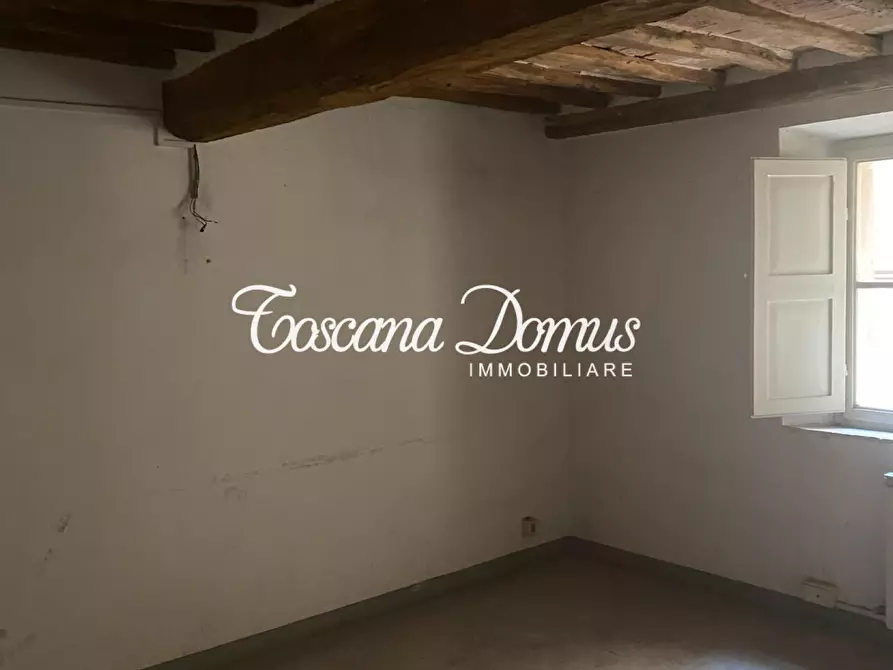 Immagine 10 di Appartamento in vendita  a Siena