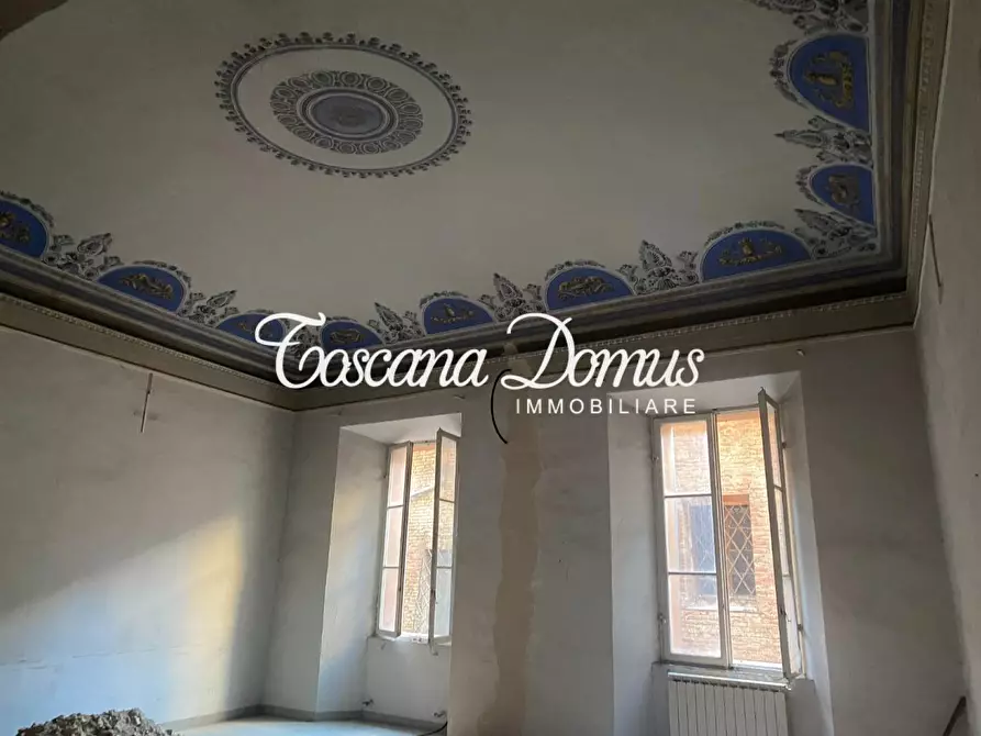 Immagine 1 di Appartamento in vendita  a Siena