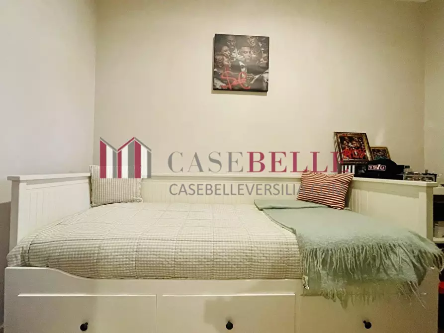 Immagine 41 di Villa in affitto  a Seravezza