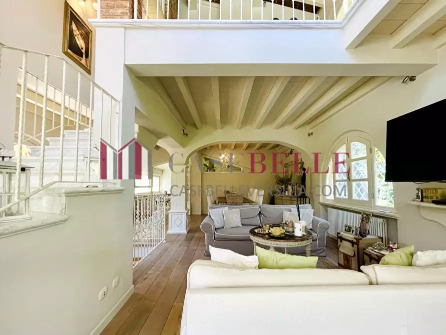 Immagine 22 di Villa in affitto  a Seravezza