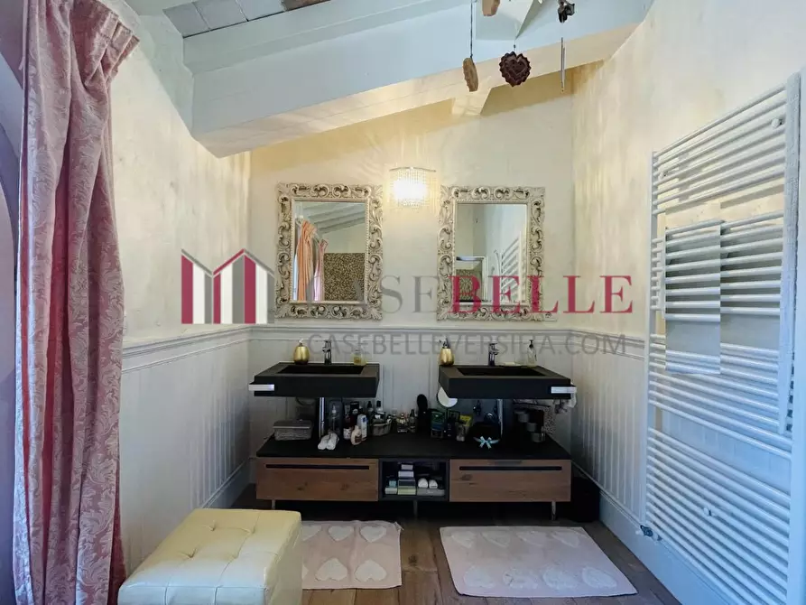 Immagine 57 di Villa in affitto  a Seravezza