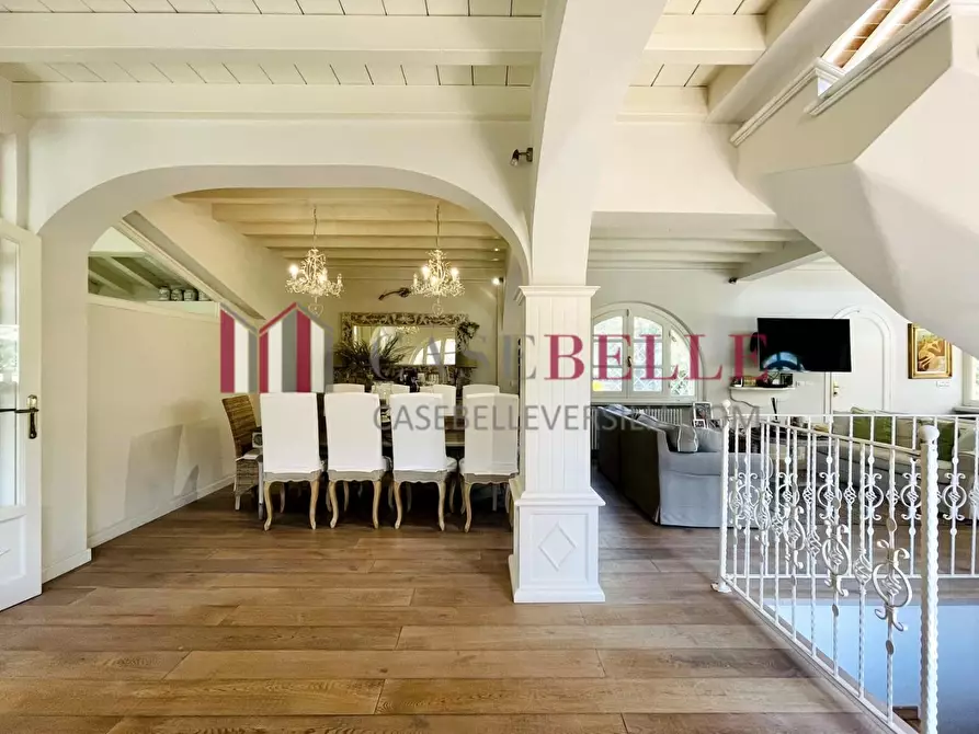 Immagine 16 di Villa in affitto  a Seravezza