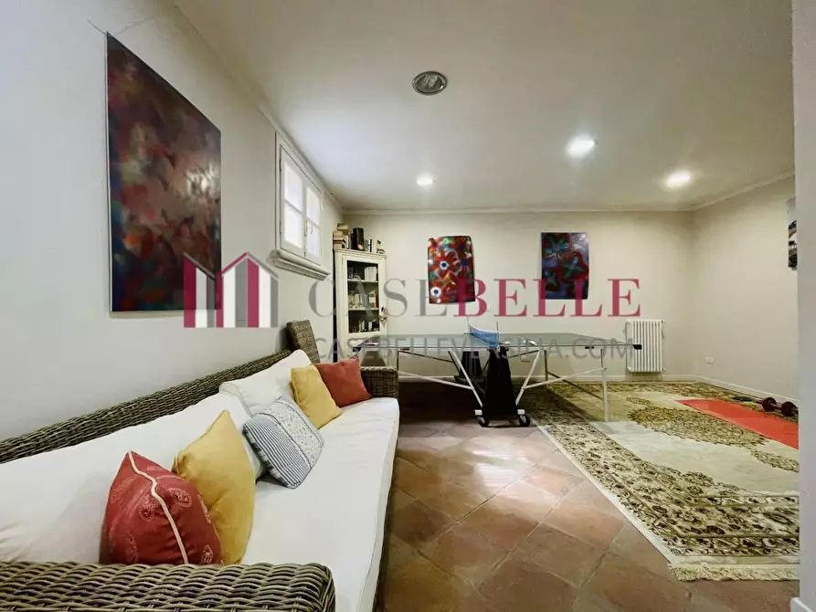 Immagine 36 di Villa in affitto  a Seravezza