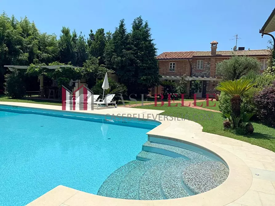 Immagine 3 di Villa in affitto  a Seravezza