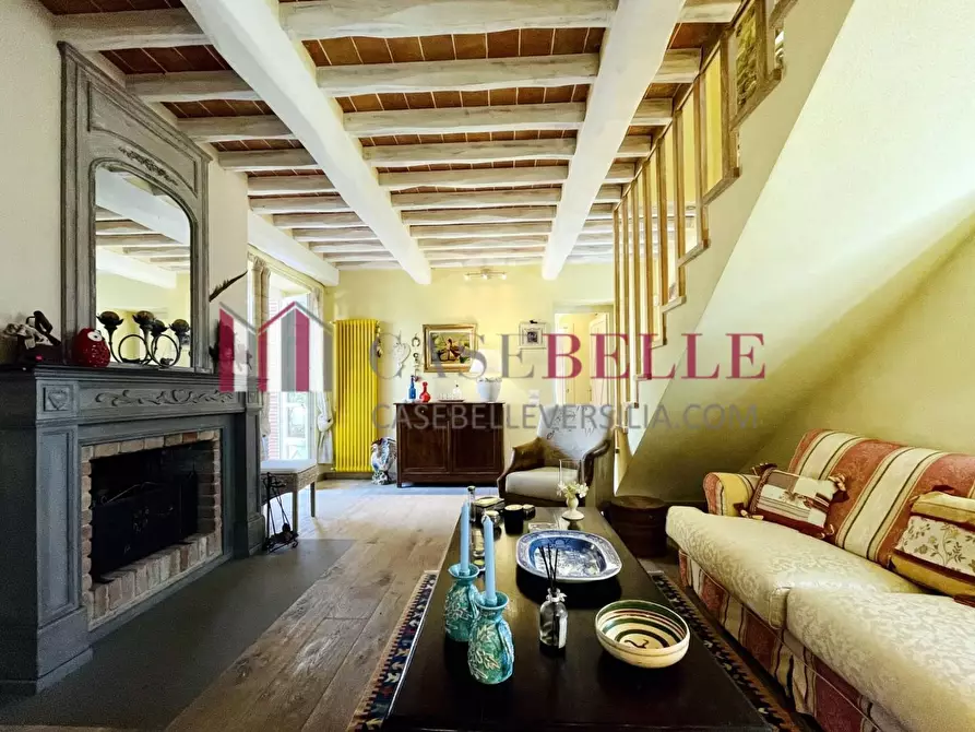 Immagine 96 di Villa in affitto  a Seravezza