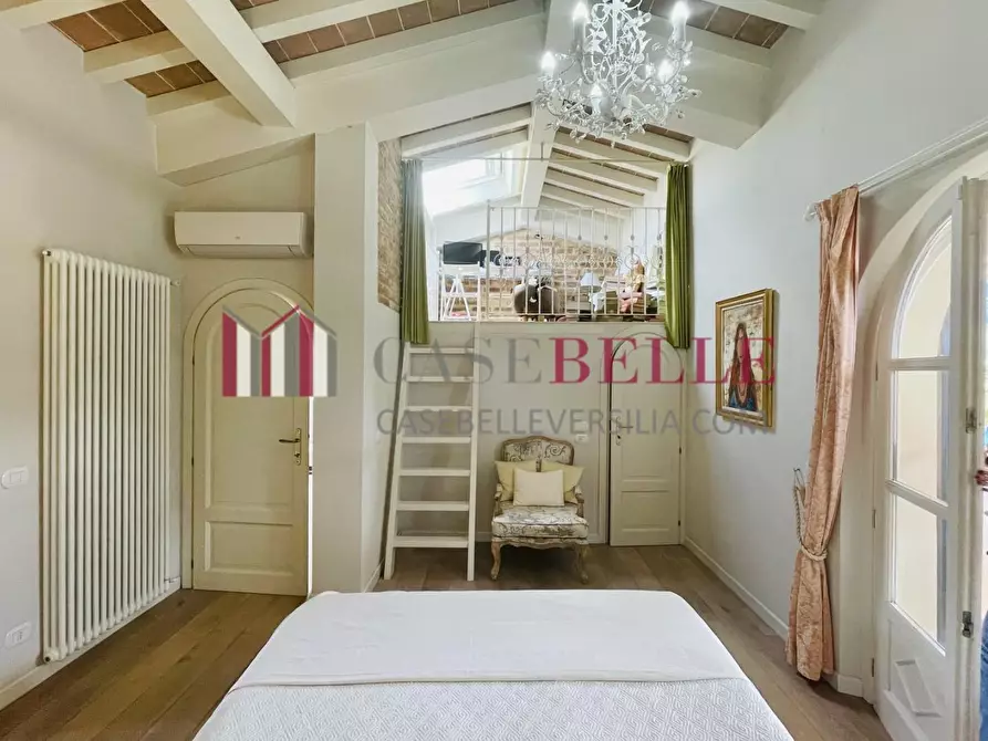 Immagine 59 di Villa in affitto  a Seravezza