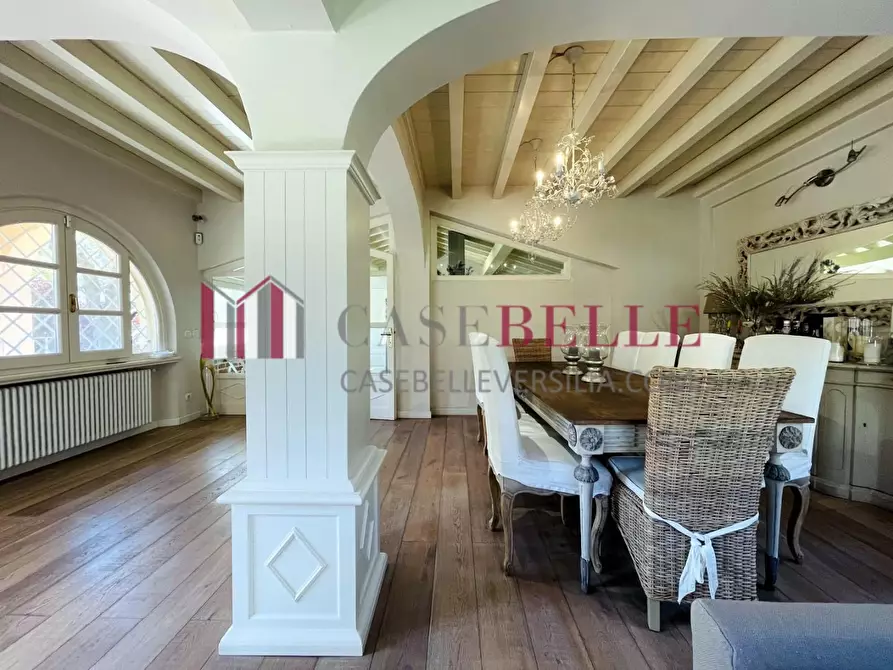 Immagine 21 di Villa in affitto  a Seravezza