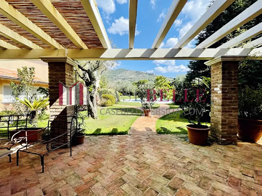 Immagine 87 di Villa in affitto  a Seravezza