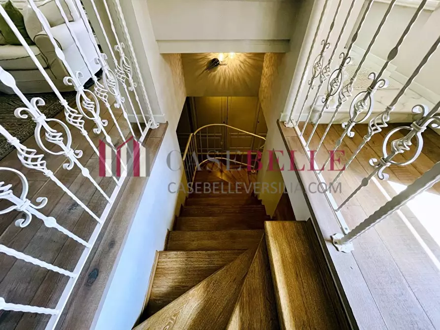 Immagine 32 di Villa in affitto  a Seravezza