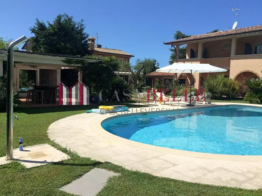 Immagine 4 di Villa in affitto  a Seravezza